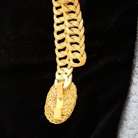 Italian Gold-Toned Metallic Belt - Picture 3 of 8